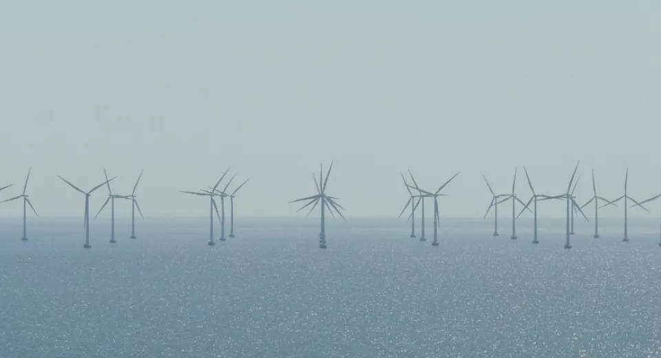 windturbines zee mistig 