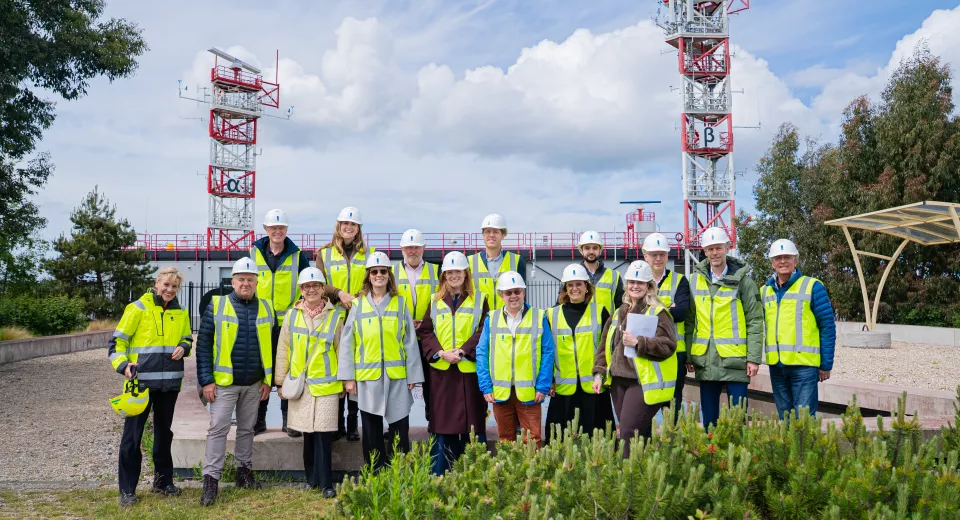 Tijdens het praktijkbezoek maakten de deelnemers kennis met innovatieve ondernemers, testlocaties en concrete toepassingen op zee. 